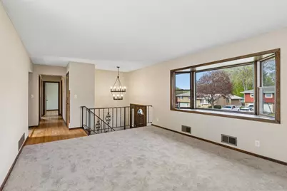 631 Greenway Avenue N, Oakdale, MN 55128 - Photo 8