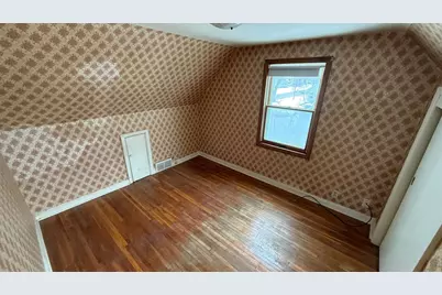 1504 7 1/2 Street SW, Willmar, MN 56201 - Photo 4