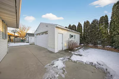 1912 16 1/2 Street NW, Rochester, MN 55901 - Photo 42