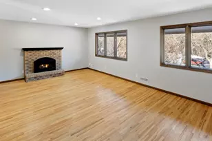 82 Walden St, Burnsville, MN 55337 - Photo 14