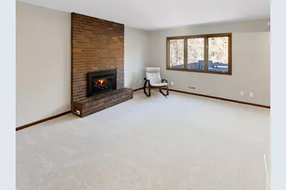 82 Walden Street, Burnsville, MN 55337 - Photo 6