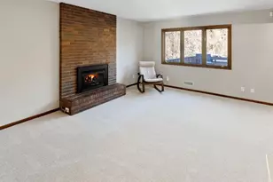 82 Walden St, Burnsville, MN 55337 - Photo 6