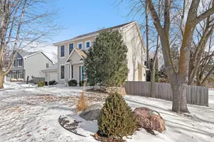 15960 22nd Pl N, Plymouth, MN 55447 - Photo 2