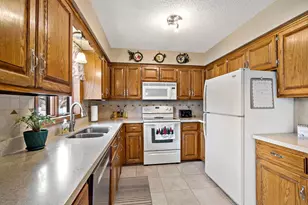 1729 Presidential Ln, Shakopee, MN 55379 - Photo 18