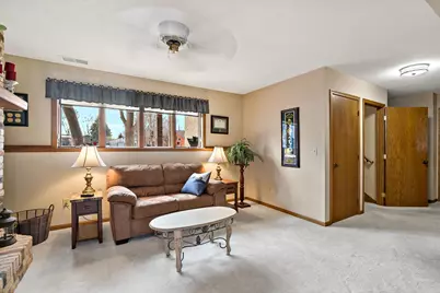 1729 Presidential Lane, Shakopee, MN 55379 - Photo 42