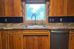 409 S 1st St, Marshall, MN 56258 - Photo 8