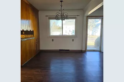 409 S 1st Street, Marshall, MN 56258 - Photo 6