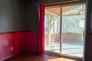 409 S 1st St, Marshall, MN 56258 - Photo 12