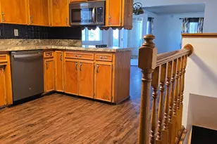 409 S 1st St, Marshall, MN 56258 - Photo 10