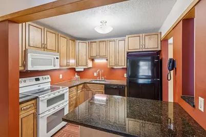 5697 Green Circle Drive #101, Hopkins, MN 55343 - Photo 4