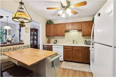 5210 Balmoral Lane #305, Bloomington, MN 55437 - Photo 12