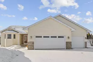 945 Acacia Circle S, Annandale, MN 55302 - Photo 1