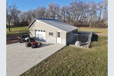 11584 County Highway 7, Revere, MN 56166 - Photo 10