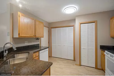 4075 Wilshire Circle, Shoreview, MN 55126 - Photo 6