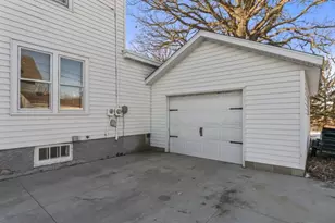 130 2nd St SE, Plainview, MN 55964 - Photo 2