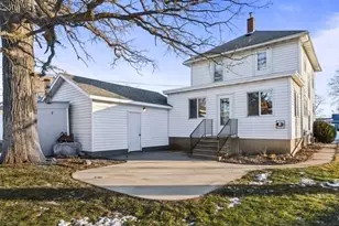 130 2nd St SE, Plainview, MN 55964 - Photo 8