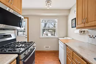 8624 Columbus Ave S, Bloomington, MN 55420 - Photo 6