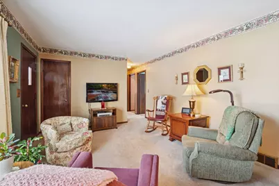 5832 Rhode Island Avenue N, Crystal, MN 55428 - Photo 6