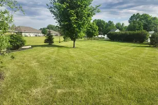 212 Eastwood Dr, Redwood Falls, MN 56283 - Photo 24