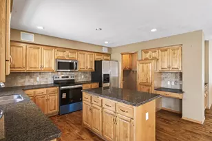 15920 48th Ave N, Plymouth, MN 55446 - Photo 12