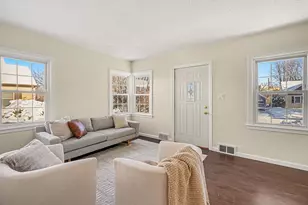 3259 Drew Ave N, Robbinsdale, MN 55422 - Photo 4