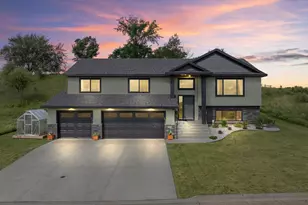 600 Mulligan Dr, Zumbrota, MN 55992 - Photo 2