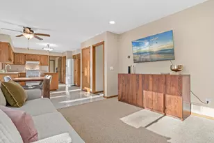 13925 Duluth Ct, Apple Valley, MN 55124 - Photo 4