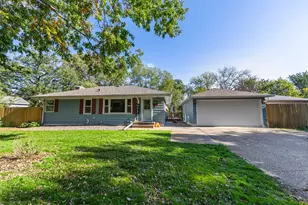 11832 Crawford Rd W, Minnetonka, MN 55343 - Photo 2