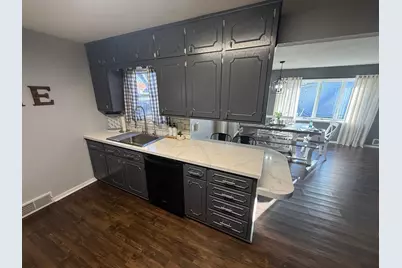 505 W Van Dusen Street, Springfield, MN 56087 - Photo 6