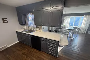 505 W Van Dusen St, Springfield, MN 56087 - Photo 6