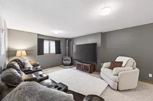 4149 Sunflower Cir, Vadnais Heights, MN 55127 - Photo 16