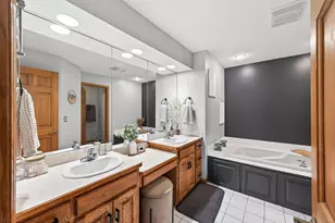 4149 Sunflower Cir, Vadnais Heights, MN 55127 - Photo 12