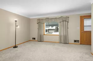 821 9th Ave S, South Saint Paul, MN 55075 - Photo 6