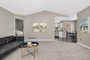 13715 59th Pl N, Plymouth, MN 55446 - Photo 4