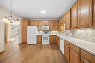 20467 Cypress Dr, Farmington, MN 55024 - Photo 8