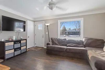 6812 50th Avenue N, Crystal, MN 55428 - Photo 10