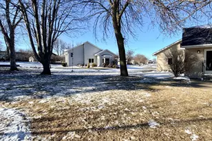 867 Briarwood Dr, Worthington, MN 56187 - Photo 46