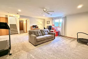 867 Briarwood Dr, Worthington, MN 56187 - Photo 30