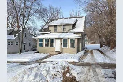 424 W Birch Avenue, Fergus Falls, MN 56537 - Photo 1