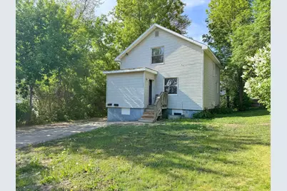 822 W Maple Avenue, Fergus Falls, MN 56537 - Photo 2