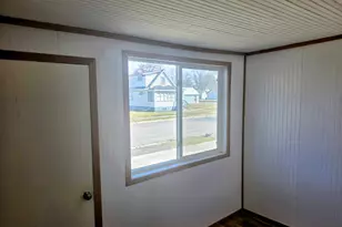 611 9th St, International Falls, MN 56649 - Photo 10