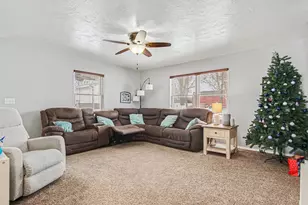 406 S 3rd St, Beaver Creek, MN 56116 - Photo 6