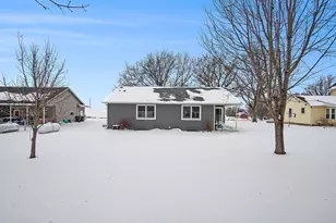 406 S 3rd St, Beaver Creek, MN 56116 - Photo 24
