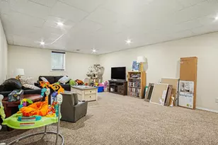 406 S 3rd St, Beaver Creek, MN 56116 - Photo 20