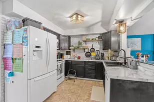 6996 Hickory Dr NE, Fridley, MN 55432 - Photo 4