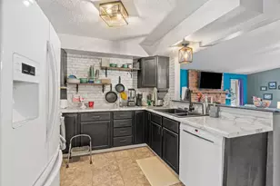 6996 Hickory Dr NE, Fridley, MN 55432 - Photo 18