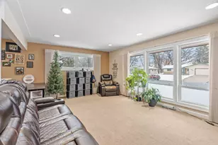 6996 Hickory Dr NE, Fridley, MN 55432 - Photo 10