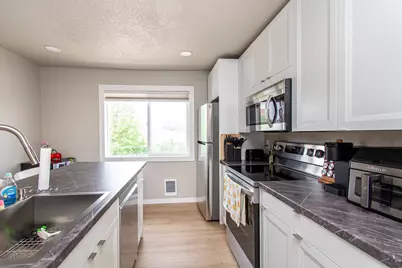 120 University Drive S, Fargo,  58103 - Photo 12