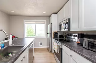 120 University Dr S, Fargo,  58103 - Photo 12