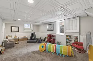 909 W 44th St, Minneapolis, MN 55409 - Photo 26